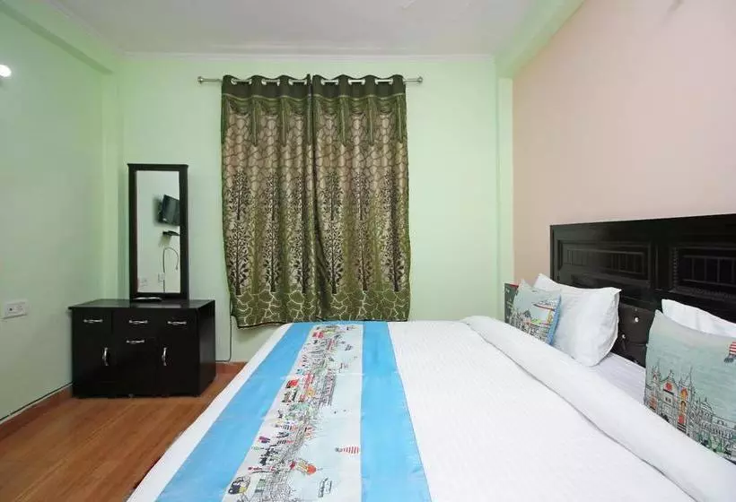 ホテル Hd View Point By OYO Rooms