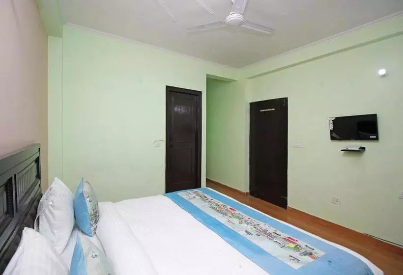 ホテル Hd View Point By OYO Rooms
