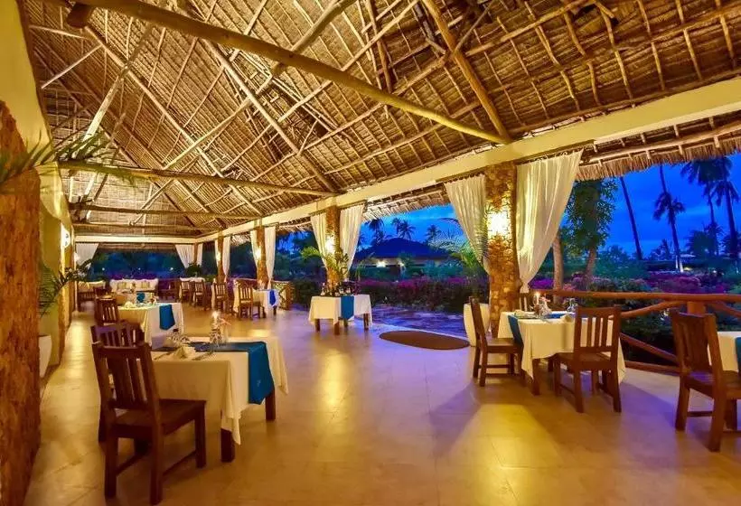 Hotelli The Sands Beach Resort
