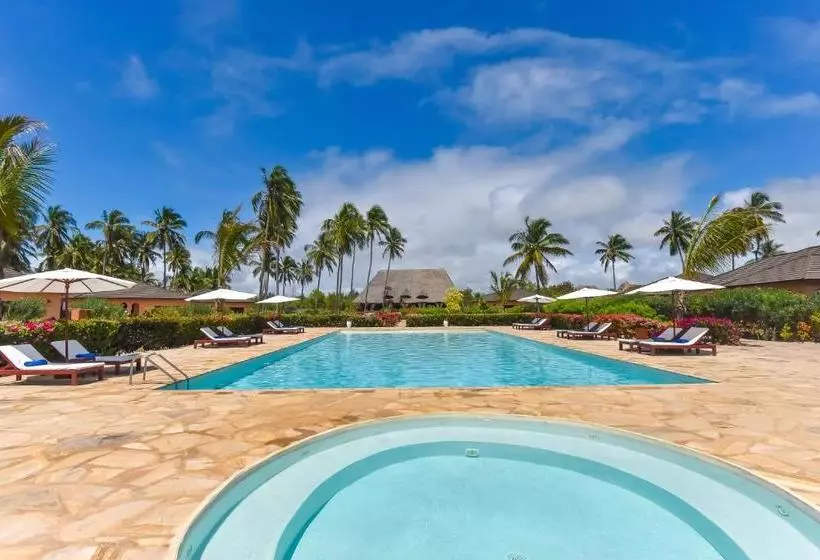 Hotelli The Sands Beach Resort