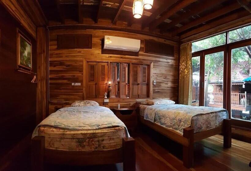 Klong Suan Plue Resort