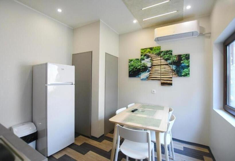 مُتل Atrijum Apartments And Rooms