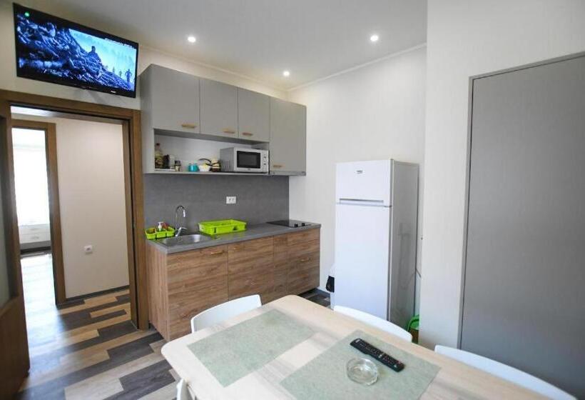 مُتل Atrijum Apartments And Rooms