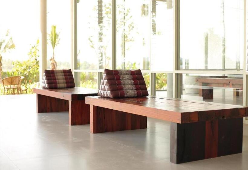 Navela Hotel & Convention