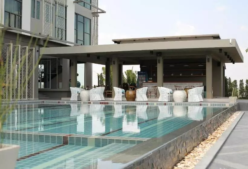Navela Hotel & Convention