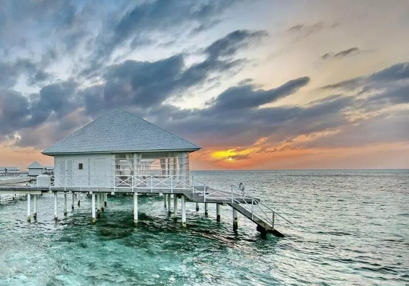 Diamonds Thudufushi Maldives Resort & Spa