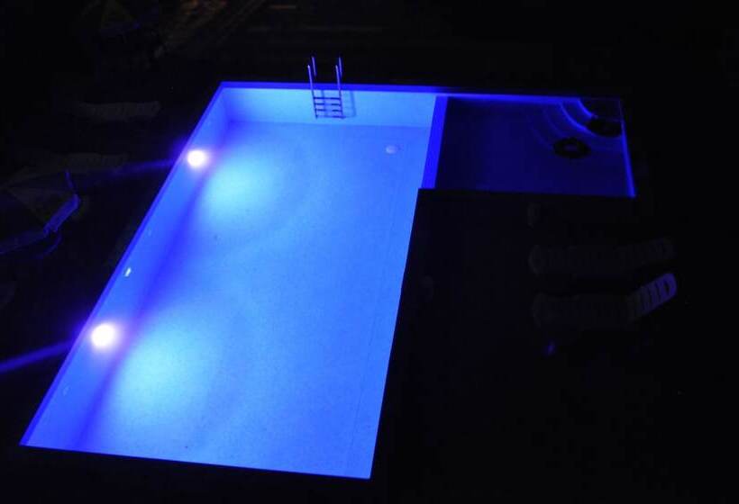 リゾートホテル Ekoterem