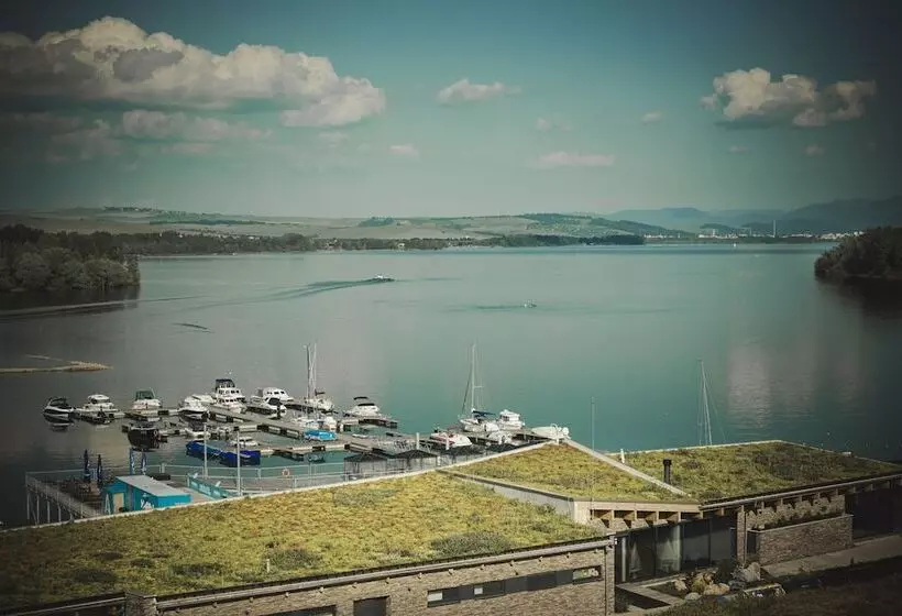 Lomakeskus Marina Liptov Pri Liptovskej Mare