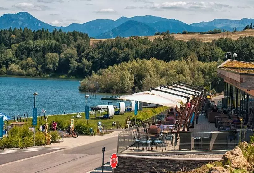 Lomakeskus Marina Liptov Pri Liptovskej Mare