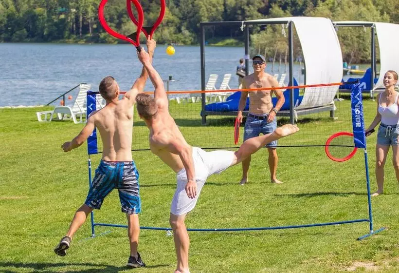 Lomakeskus Marina Liptov Pri Liptovskej Mare