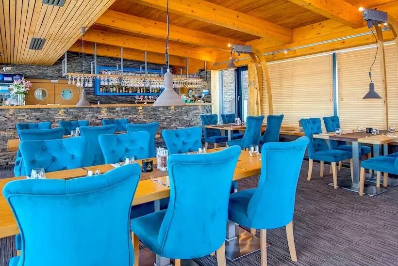 Lomakeskus Marina Liptov Pri Liptovskej Mare