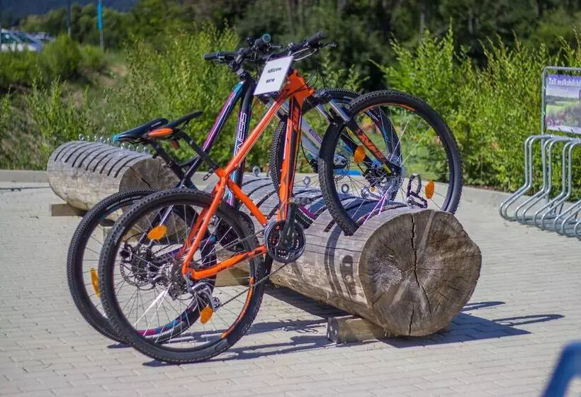 Lomakeskus Marina Liptov Pri Liptovskej Mare