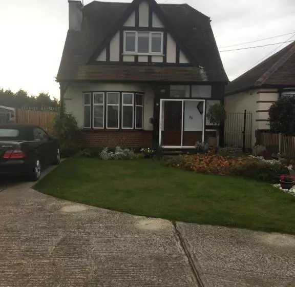 Southend Airport Bed & Breakfast