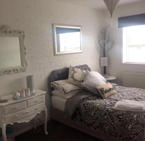 Southend Airport Bed & Breakfast