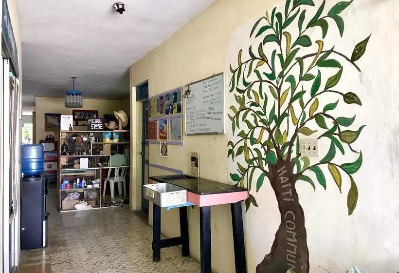 هاستل Haiti Communitere