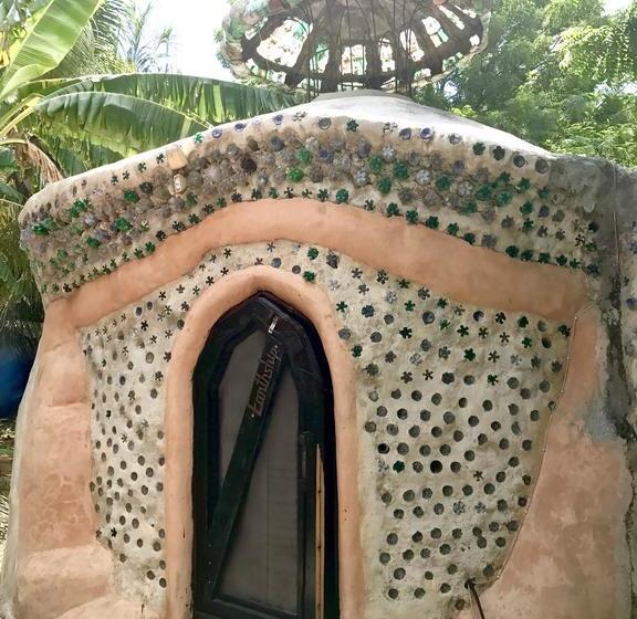 هاستل Haiti Communitere