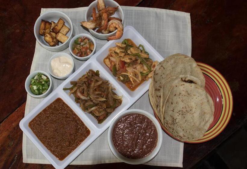 هاستل Viavia Leon