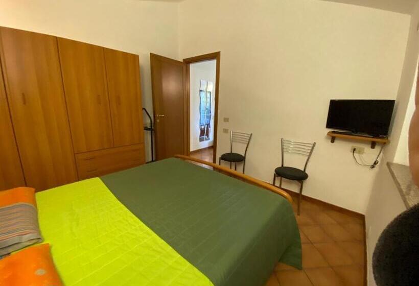 Aamiaismajoitus (B&B) Alloggio Turistico La Balocca