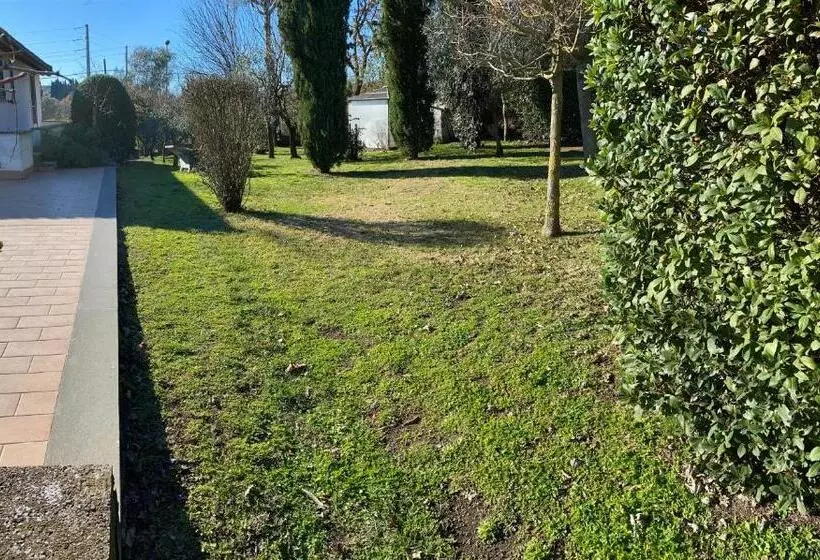 Aamiaismajoitus (B&B) Alloggio Turistico La Balocca