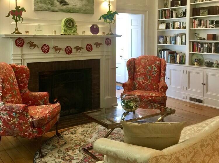 مبيت وإفطار Charred Oaks Inn