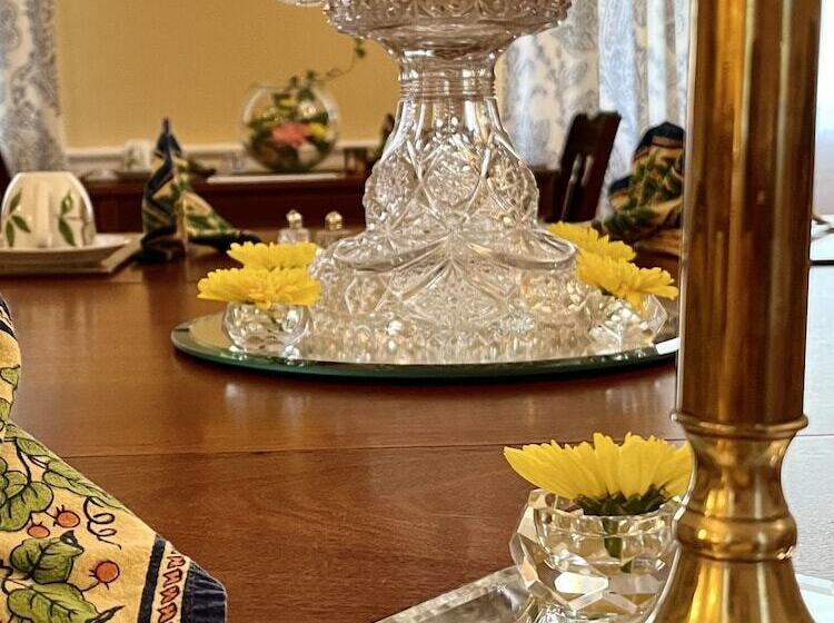 مبيت وإفطار Charred Oaks Inn