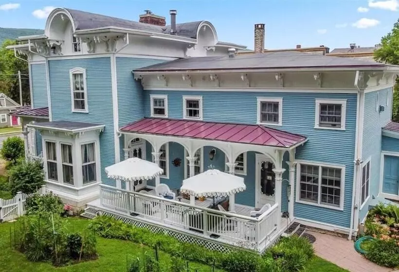 Aamiaismajoitus (B&B) I.b. Munson House