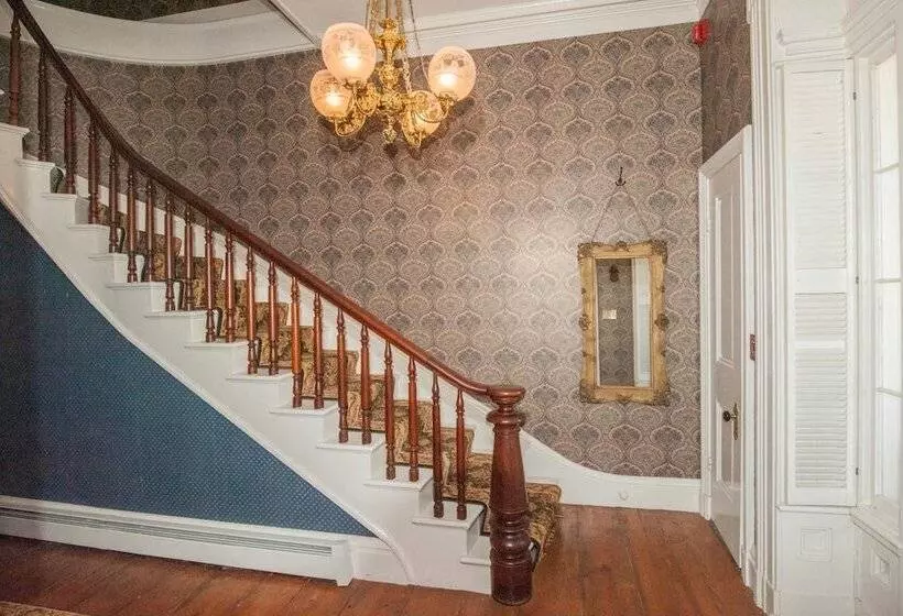 Aamiaismajoitus (B&B) I.b. Munson House