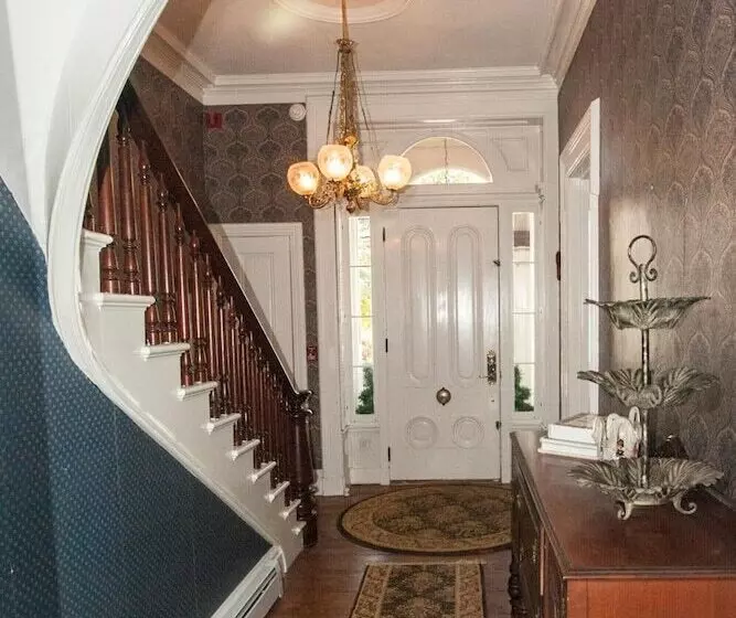 Aamiaismajoitus (B&B) I.b. Munson House
