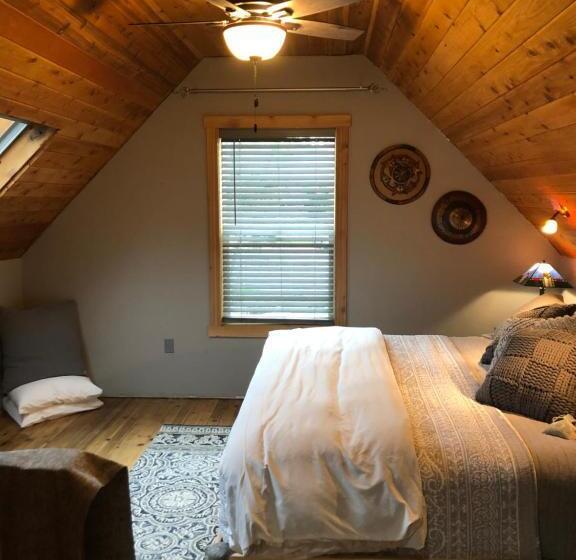 مبيت وإفطار The Whitmore Inn