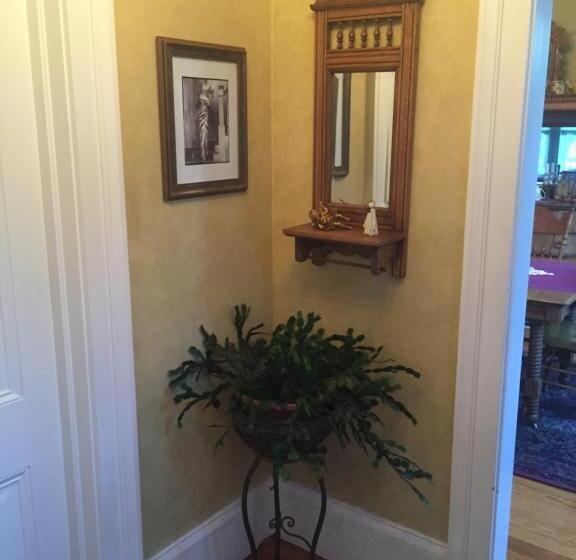 مبيت وإفطار The Whitmore Inn