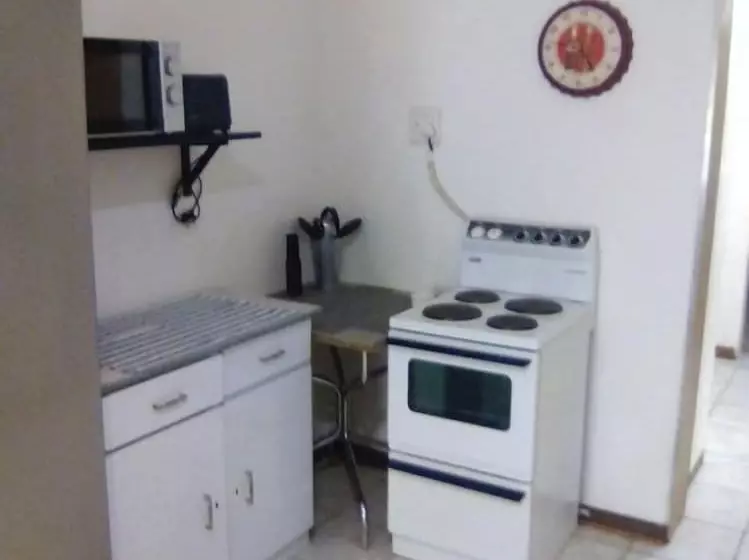 Hotelli Aardwolf Backpackers