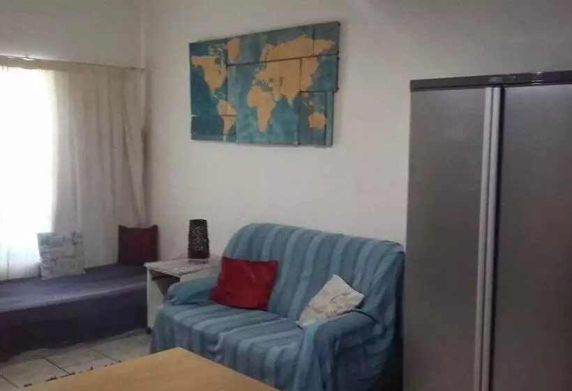 Hotelli Aardwolf Backpackers