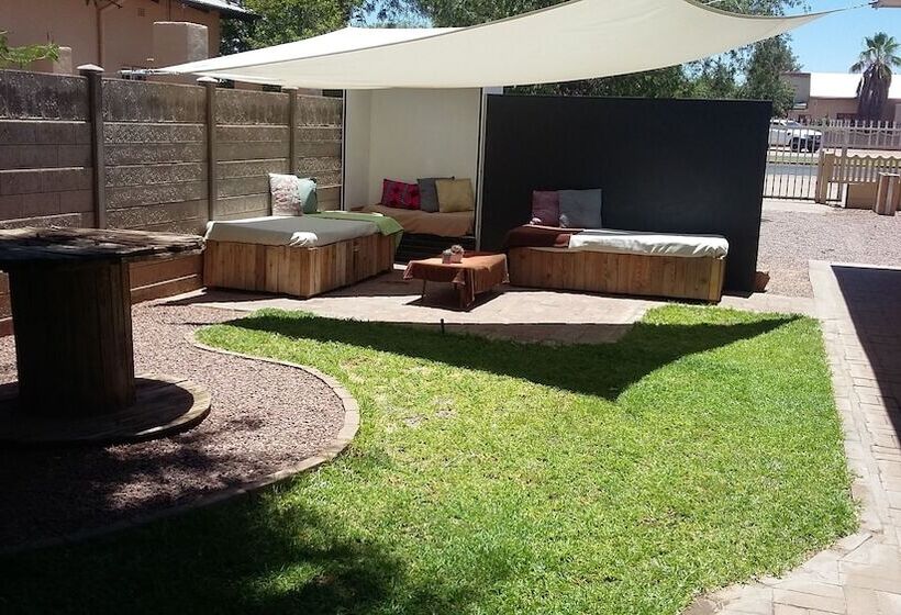 Hôtel Aardwolf Backpackers