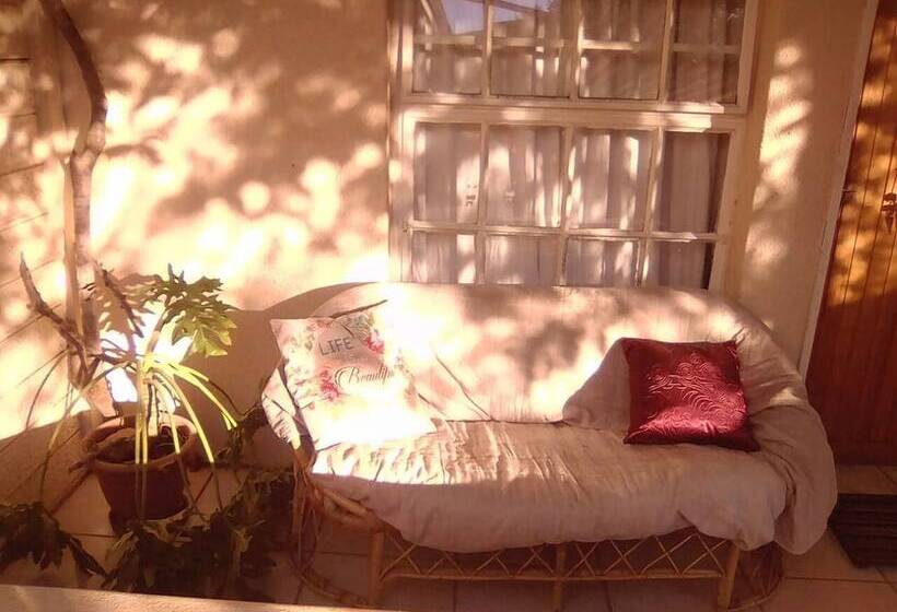 Hôtel Aardwolf Backpackers