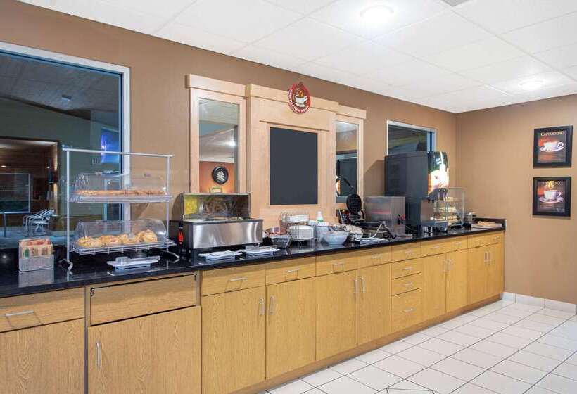 בית מלון כפרי Americinn By Wyndham Boscobel