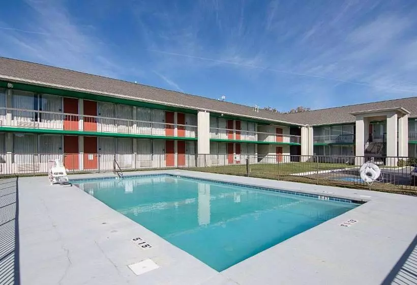 هتل Econo Lodge