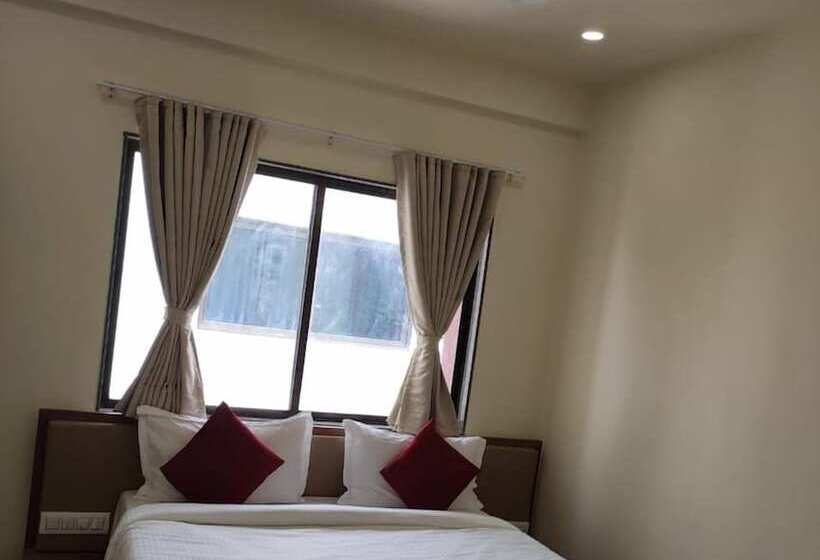 Hotelli Kavya By Sky Stays