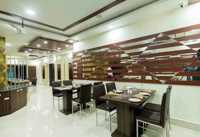 ホテル L N International