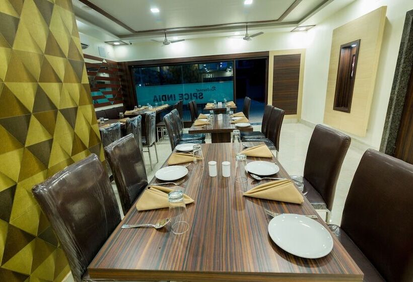 ホテル L N International