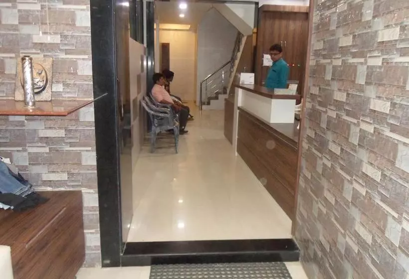 ホテル Madhusudan