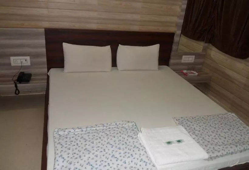 ホテル Madhusudan