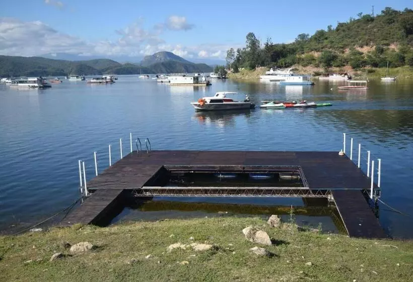 ホテル Terrazas Del Lago