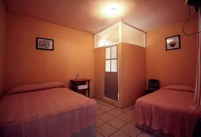 ホテル Una Estrella Casa De Huéspedes