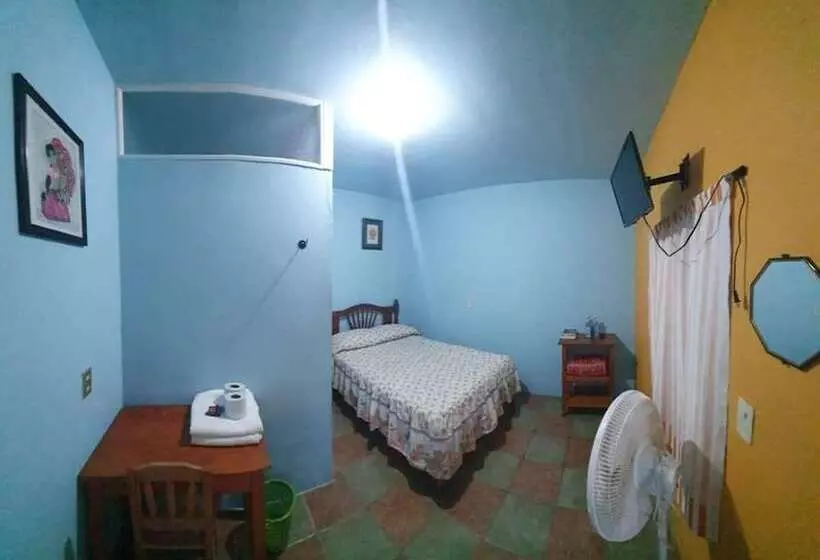 ホテル Una Estrella Casa De Huéspedes