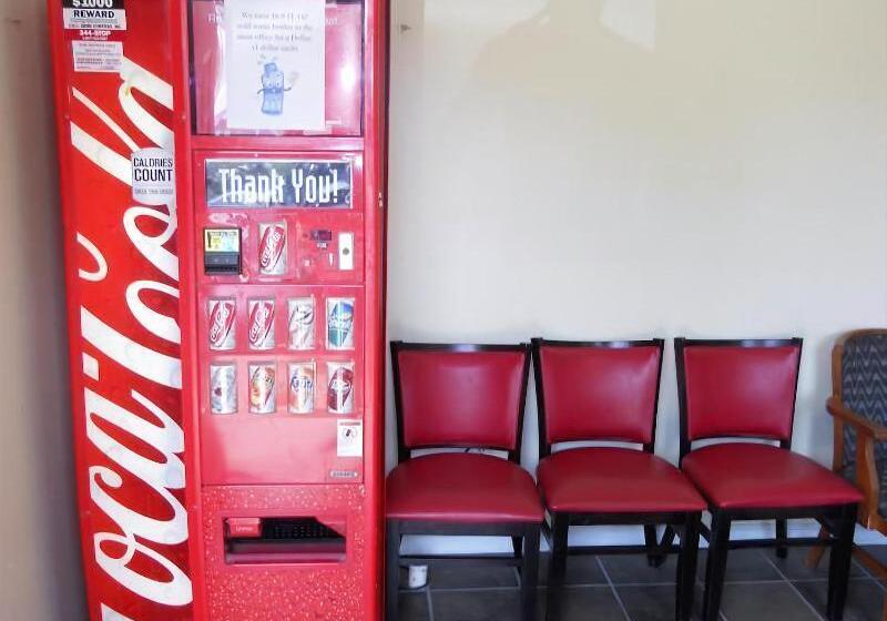 汽车旅馆  Cypress Inn