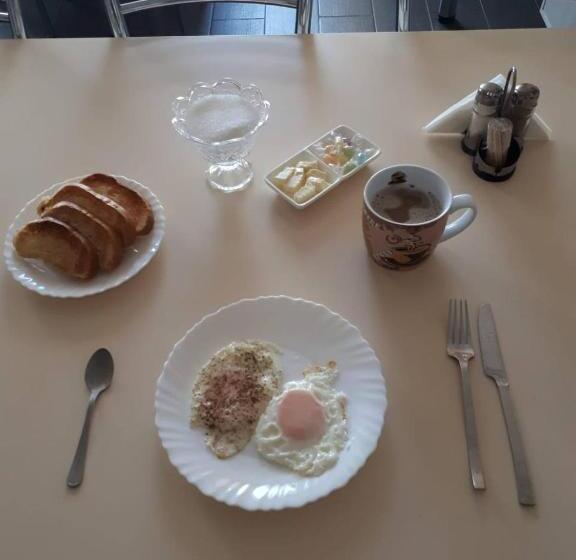 هاستل гостиница берлога