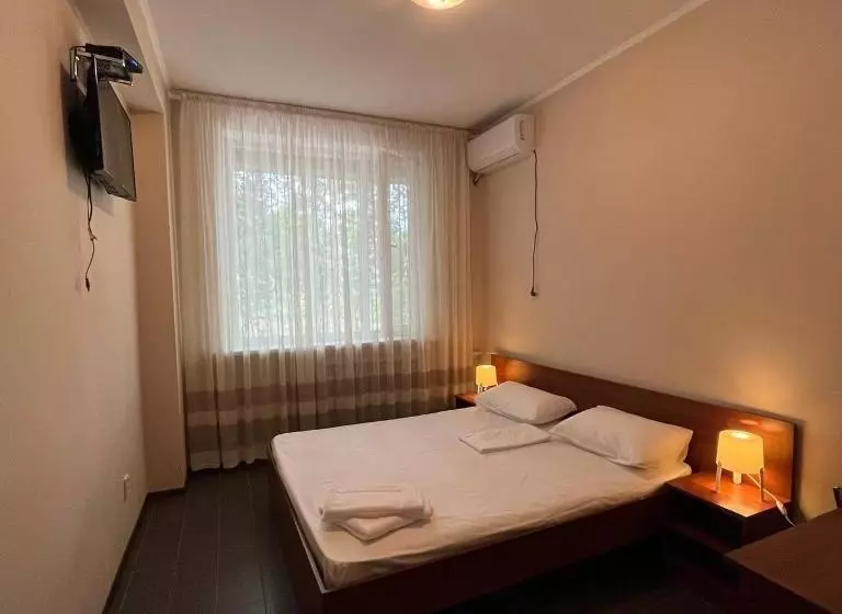 هاستل гостиница берлога