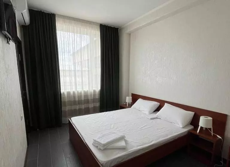 هاستل гостиница берлога