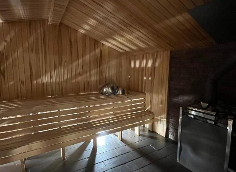 هاستل гостиница берлога