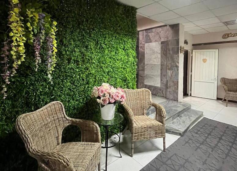 هاستل гостиница берлога